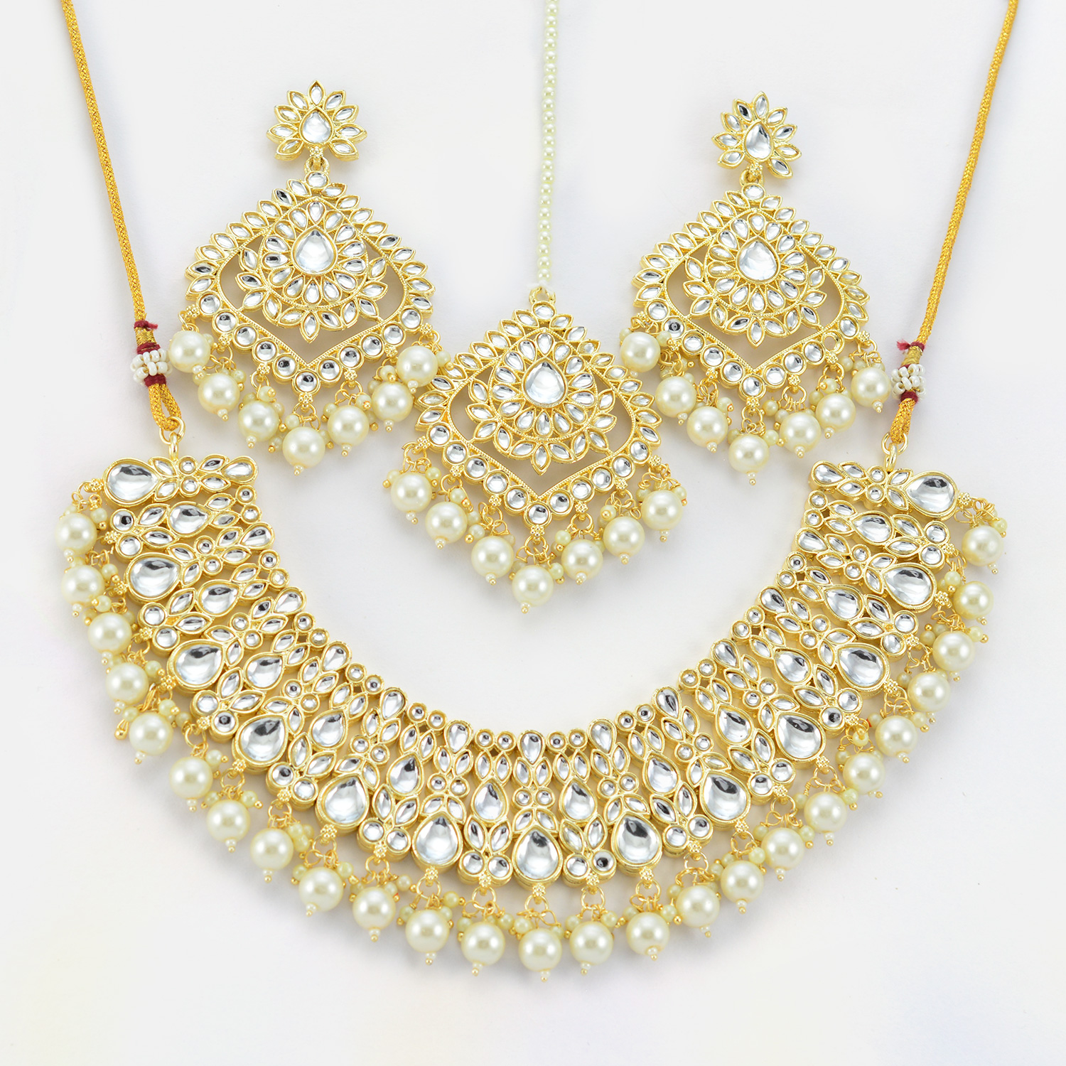 Magnificant Kundan and Pearls Necklace Set With Earrings And Forehead Jewellery