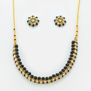 Dazzling Kundan Necklace Set With Black Pearls and Earrings