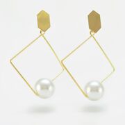 Newly Designed Golden Color Earings Set with 2 pearls