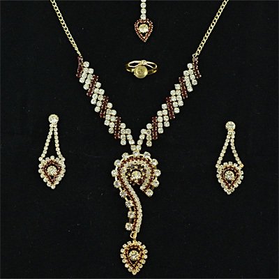 Simply Elegent Diamond Neclace Diamond Set Jewelry