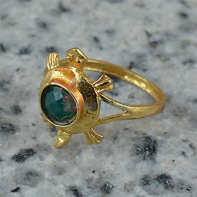 Stone Studded Turtle Golden Fancy Ring