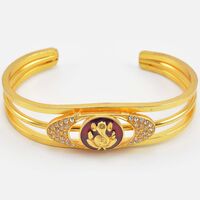 Beautiful Looking Lord Ganesha Crafted Jewel Studded Bracelet Rakhi for Brother