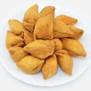 Branded Crispy Chote Samose Sweet